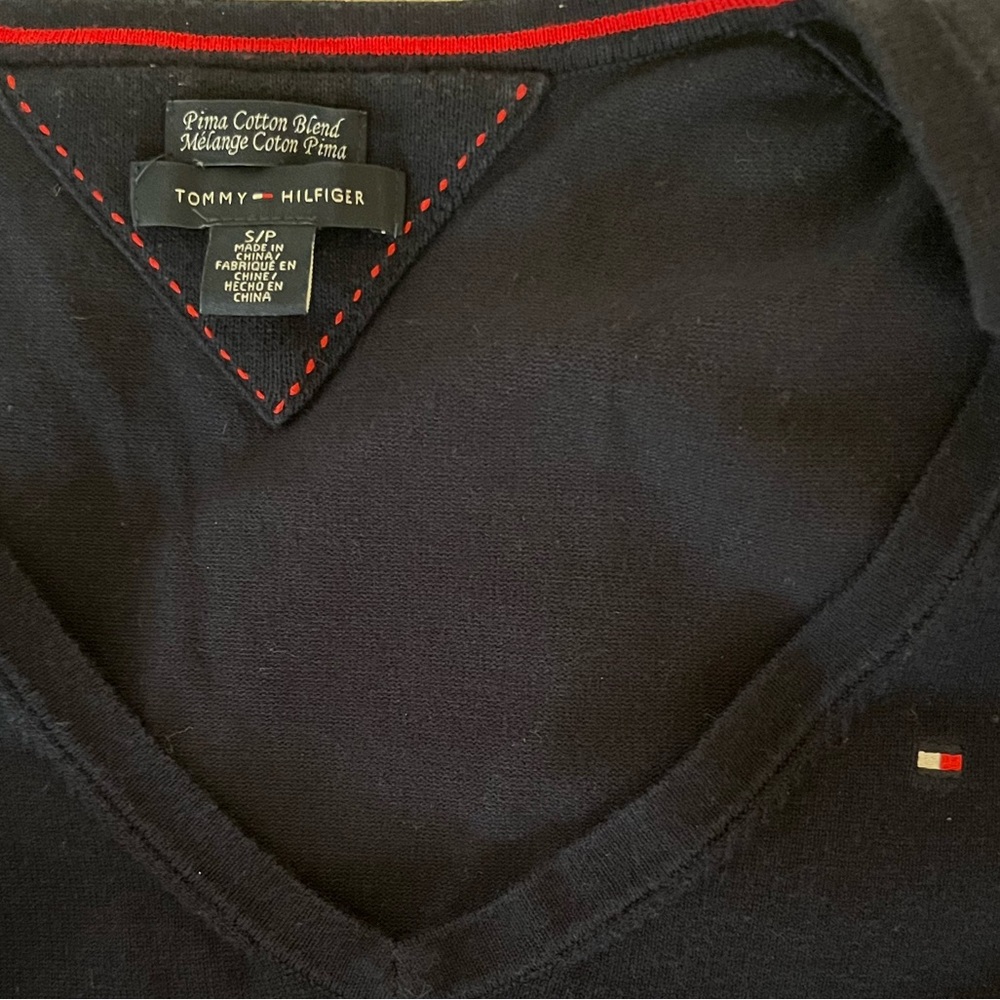 Tommy Hilfiger Mens Signature Solid V-Neck, Size S, Color: Master’s Navy